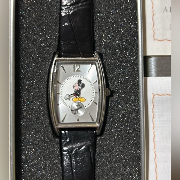 Ladies Mickey Mouse wrist watch”now and then“ edition fromThe Bradford Exchange - Picture 2 of 3